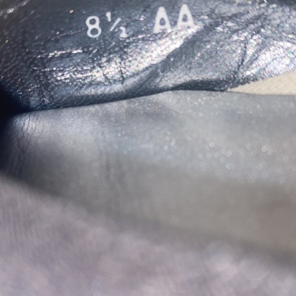 Stuart Weitzman Vintage Black Strappy Block Heel D’Orsay Heels - Picture 4 of 6